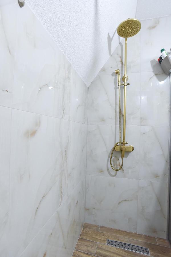 Guest House Max ชาเบลียค ภายนอก รูปภาพ