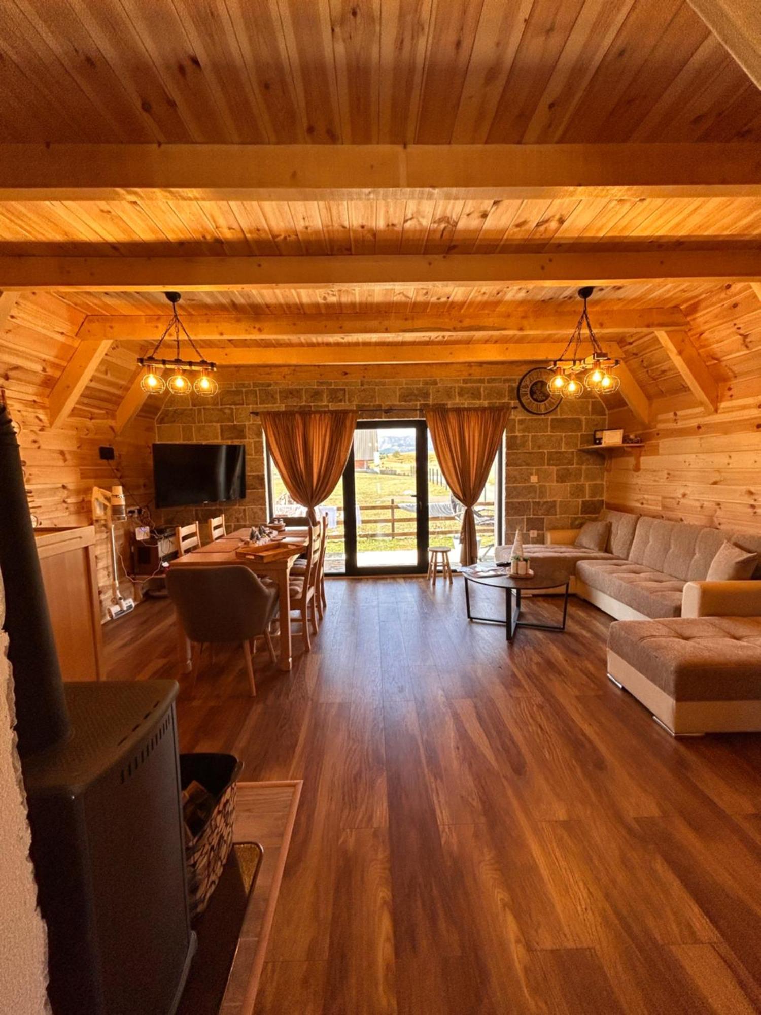 Guest House Max ชาเบลียค ภายนอก รูปภาพ